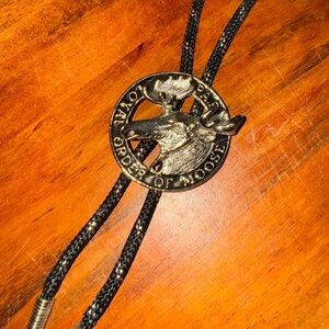 Vintage Metal Loyal Order of Moose Native American Indian Leather Bolo Tie